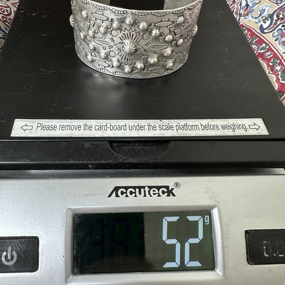 Fred Harvey Era Navajo Repousse Stamped Sterling Silver Wide Cuff Bracelet 52g - Picture 10 of 10
